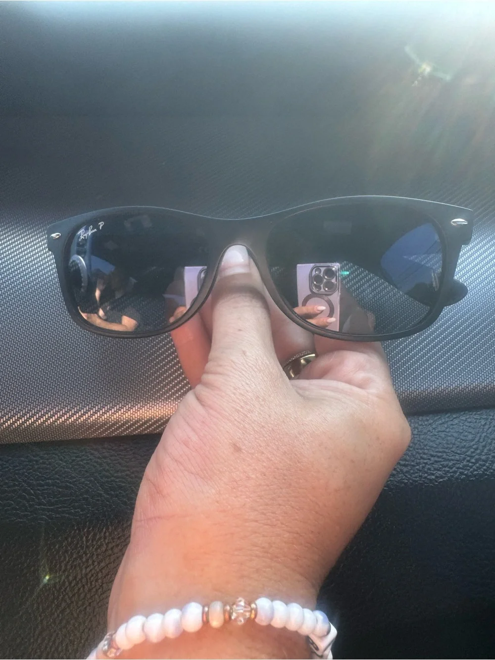 Ray-Ban wayfarers Black polarized Sunglasses with Dark Lenses with case